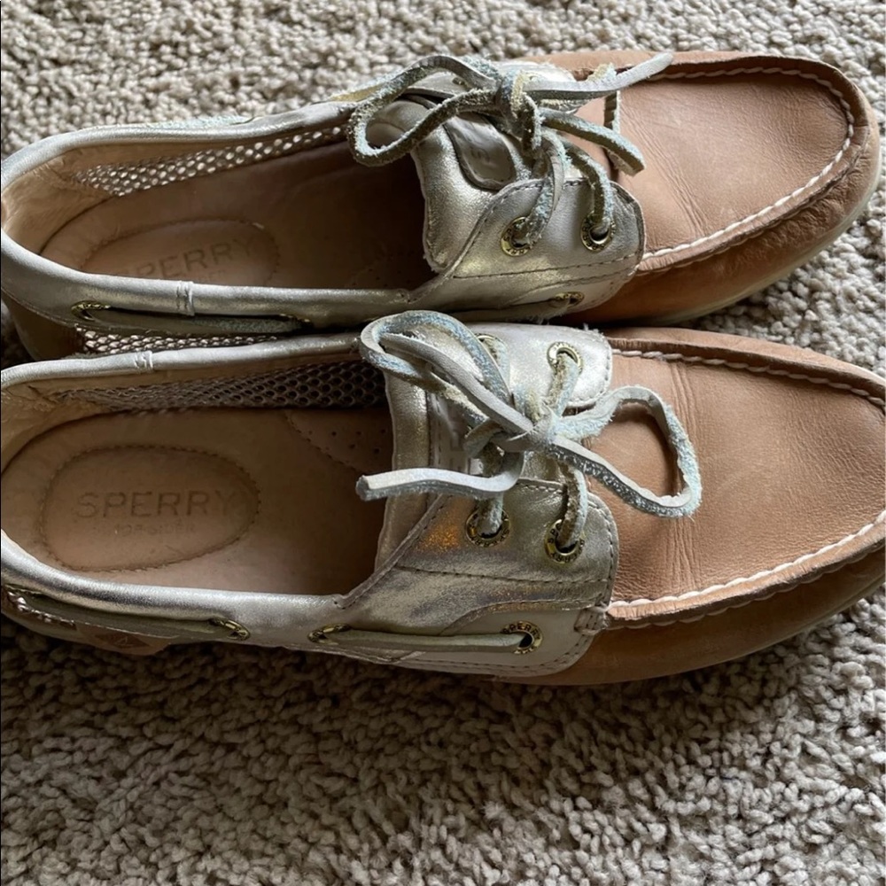 Sperry - Picture 2 of 5